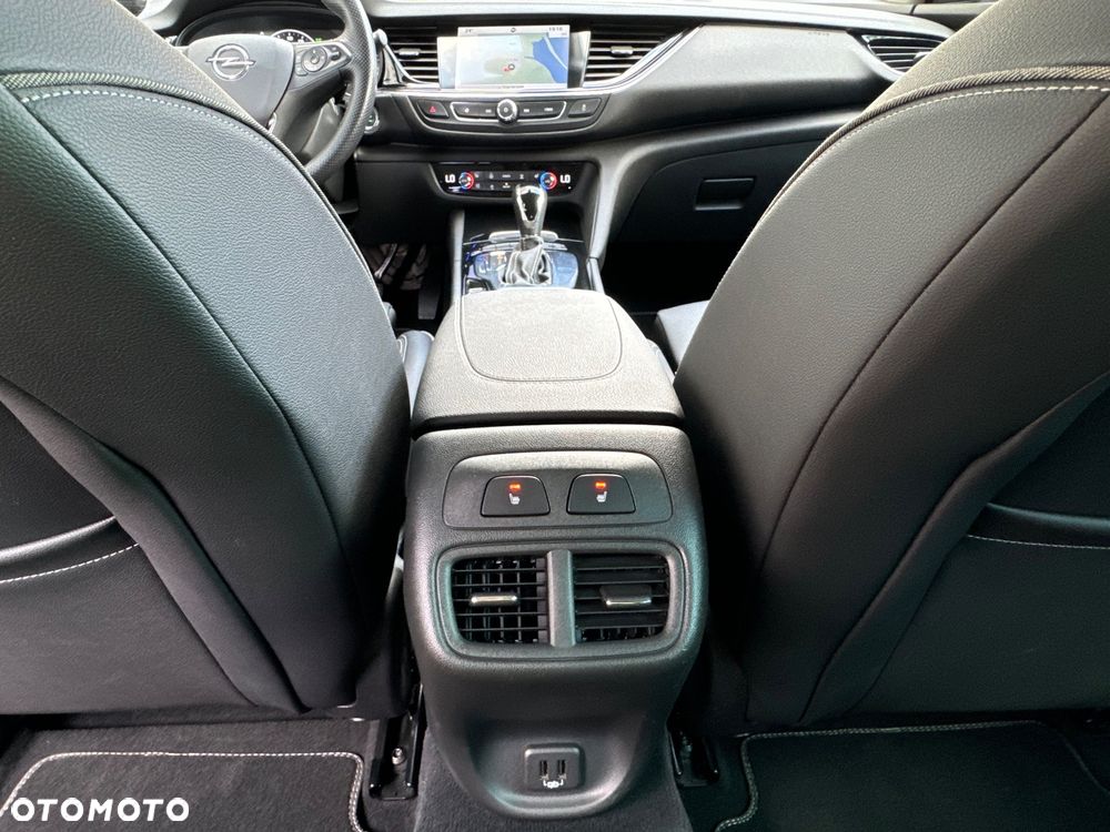 Opel Insignia 2.0 Automatik Business Innovation - 34