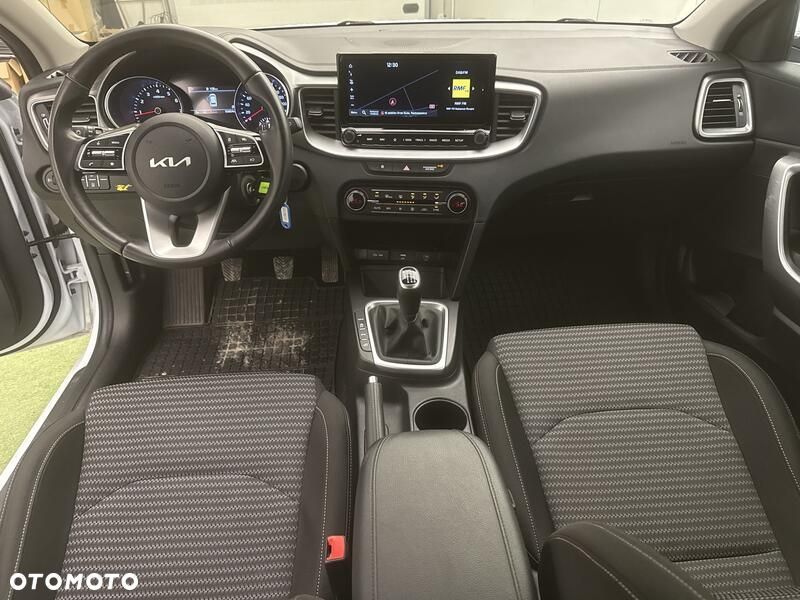 Kia Ceed 1.5 T-GDI M - 22