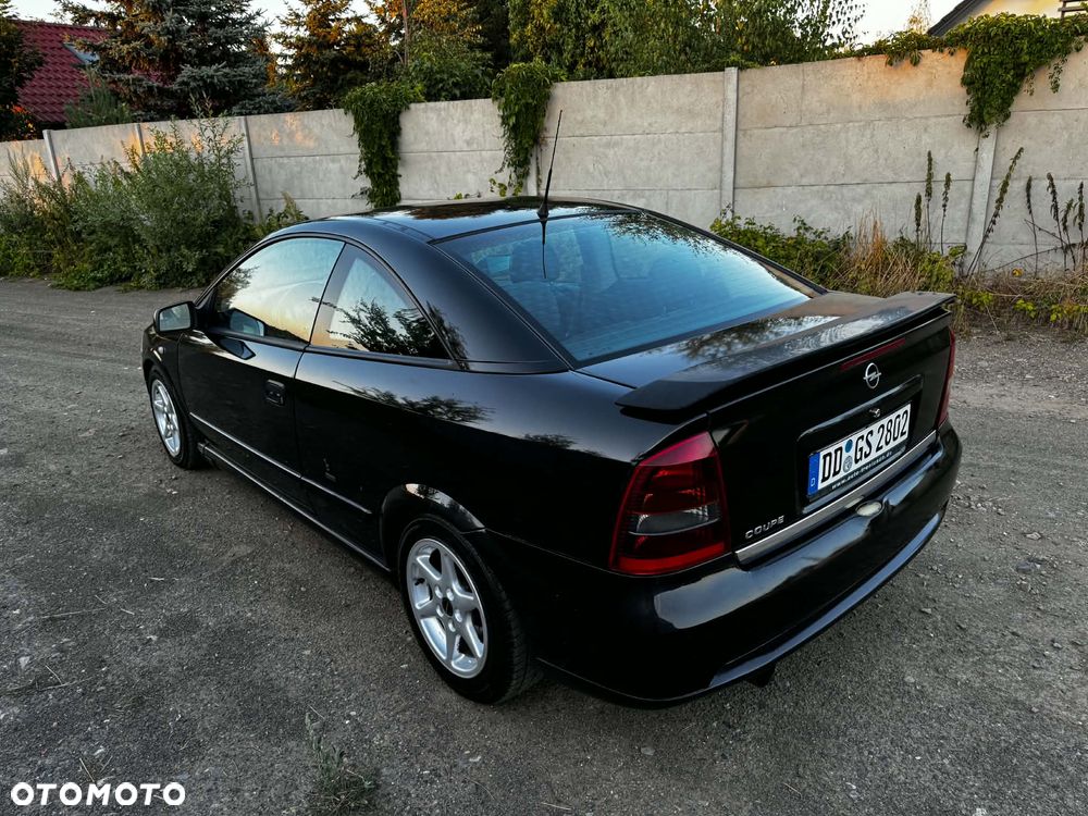 Opel Astra 2.2 Sport - 5