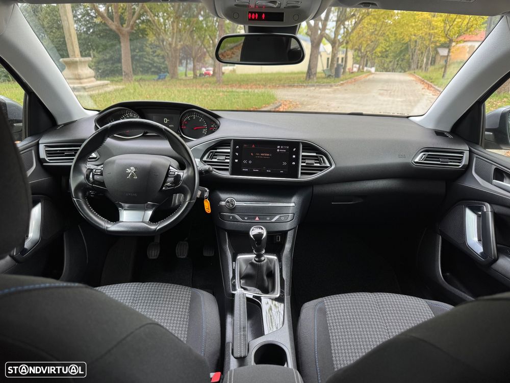 Peugeot 308 SW 1.5 BlueHDi Style - 29