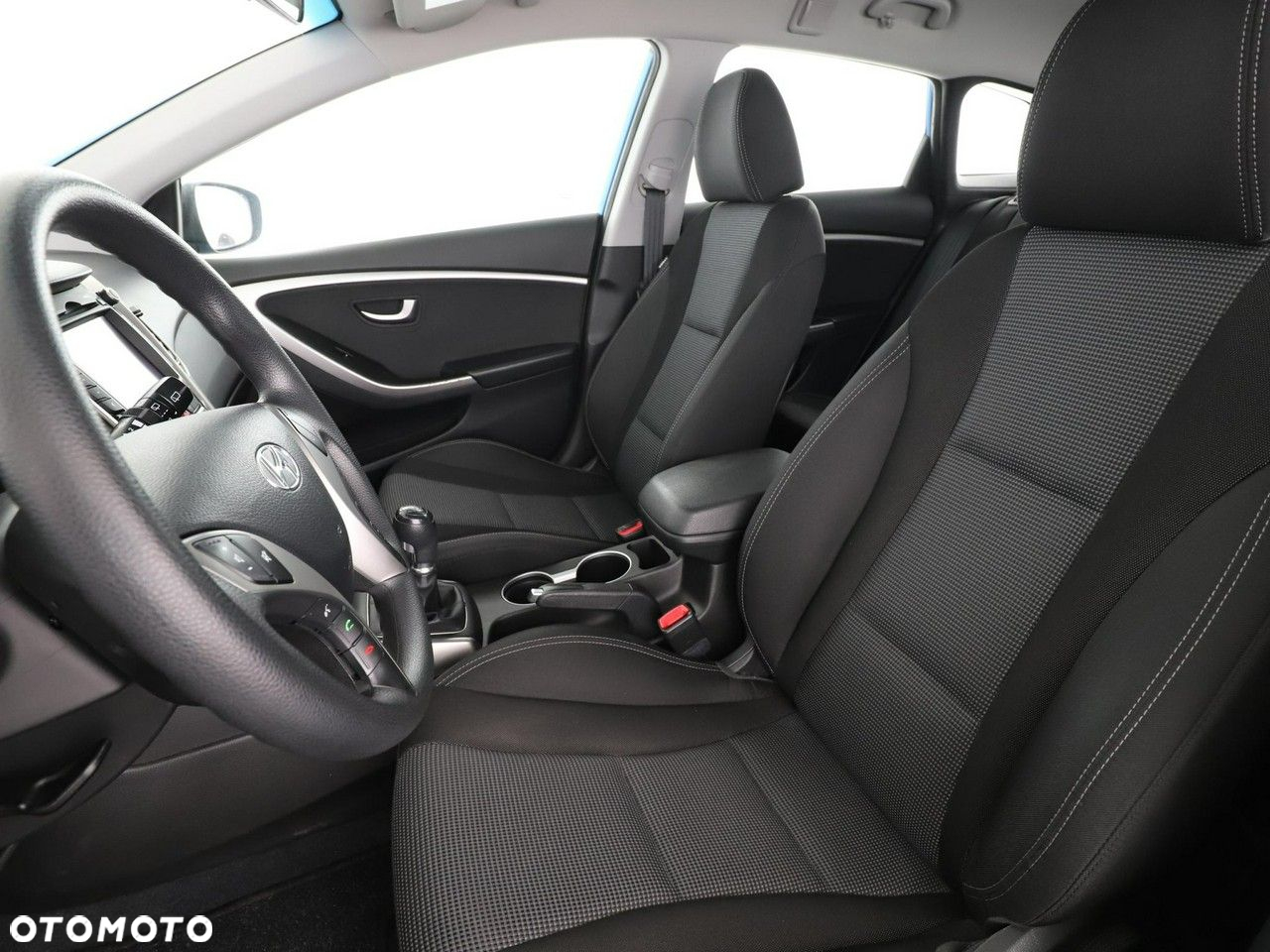 Hyundai i30 blue Kombi 1.4 Trend - 13