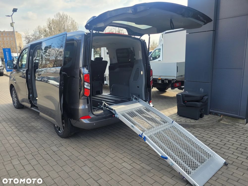 Ford Tourneo Custom - 7