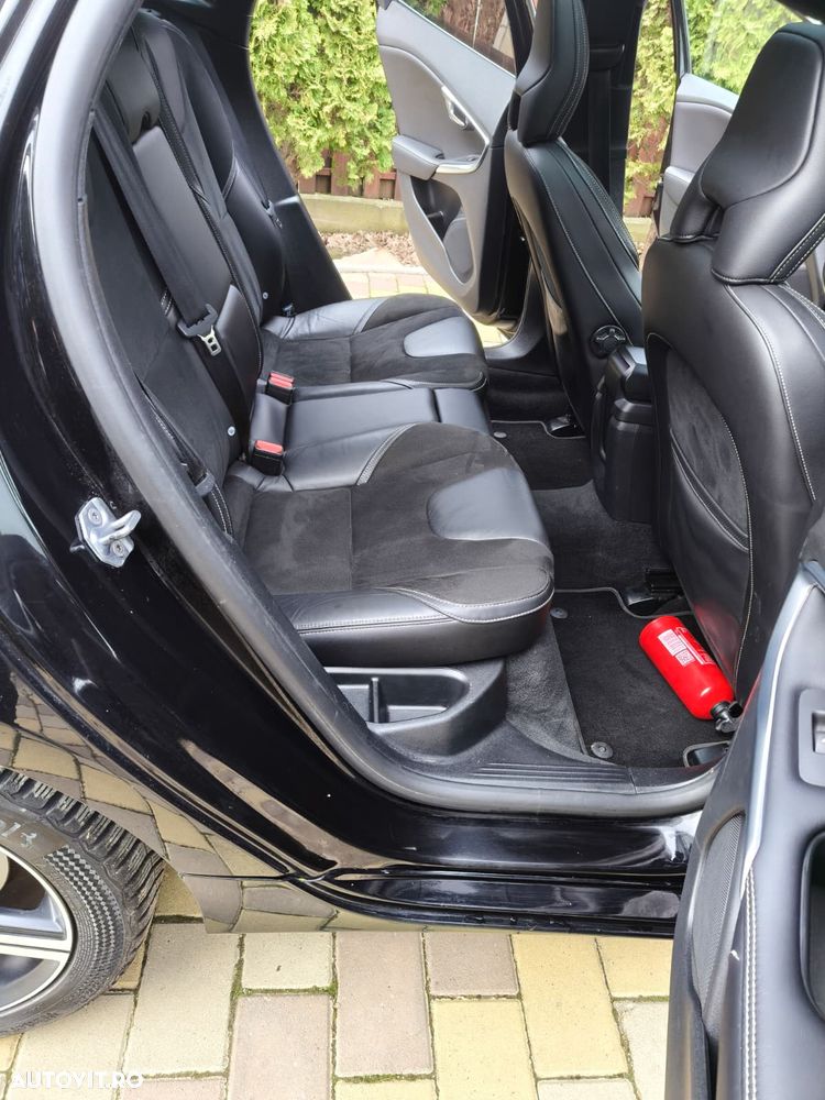 Volvo V40 T3 Geartronic RDesign - 29