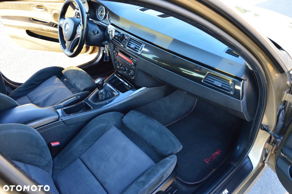 BMW Seria 3 318d - 22