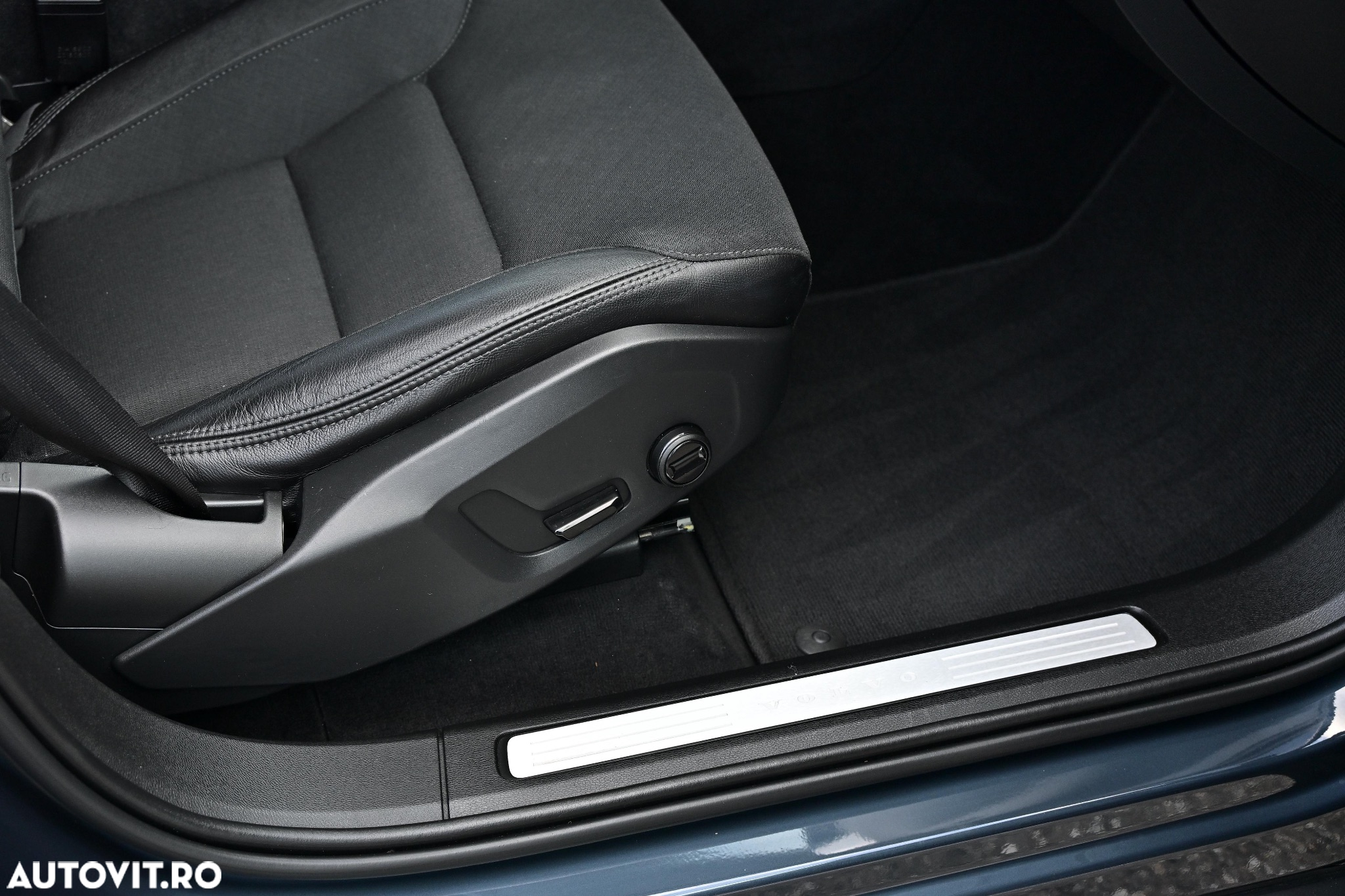 Volvo XC 60 D4 AWD Geartronic Momentum - 19