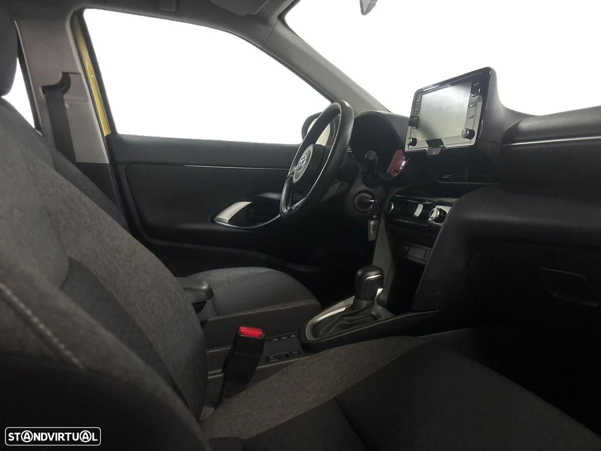 Toyota Yaris Cross 1.5 HDF Comfort Plus - 14