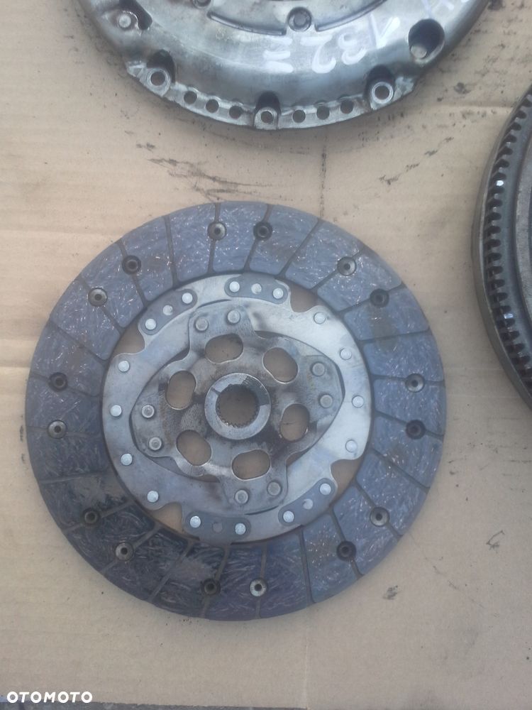 Volkswagen Golf V 1.9 TDi koło dwumasowe plus sprzęgło - 9