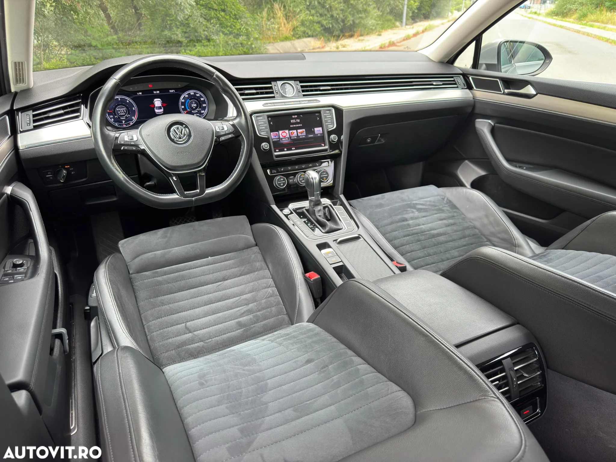 Volkswagen Passat 1.6 TDI (BlueMotion Technology) DSG Comfortline - 14