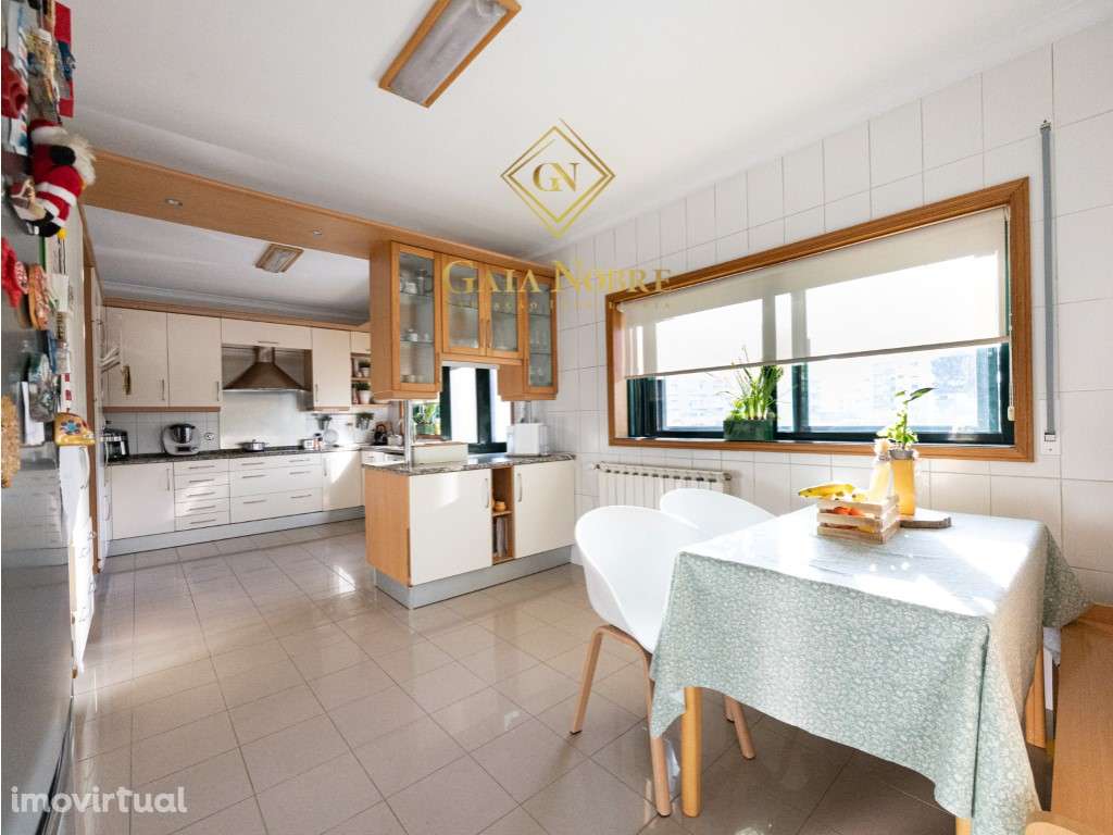 Moradia T4 em Vilar do Paraíso - Grande imagem: 2/29