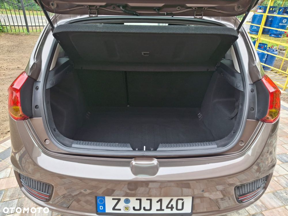 Kia Ceed 1.4 CVVT ISG Dream Team Edition - 25
