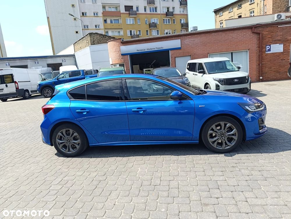 Ford Focus 1.0 EcoBoost mHEV ST-Line X - 11
