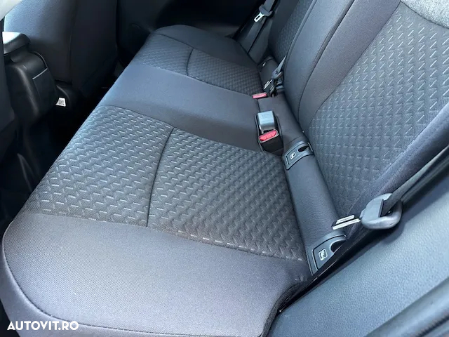 Toyota Yaris Cross 1.5 VVT-i HSD 4x4 Dynamic - 8