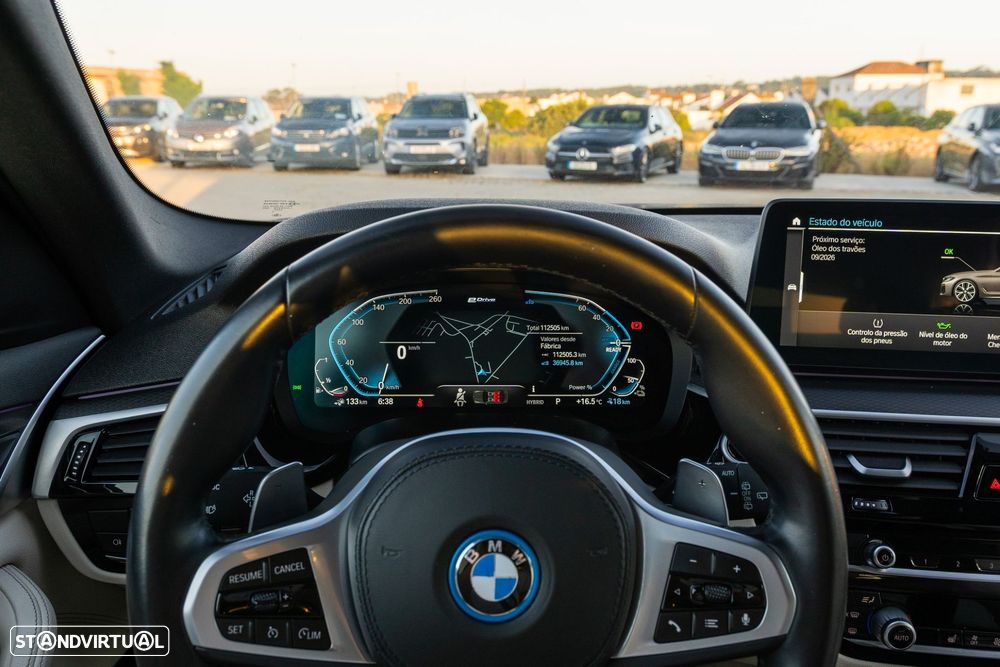 BMW 520 e Pack M - 18
