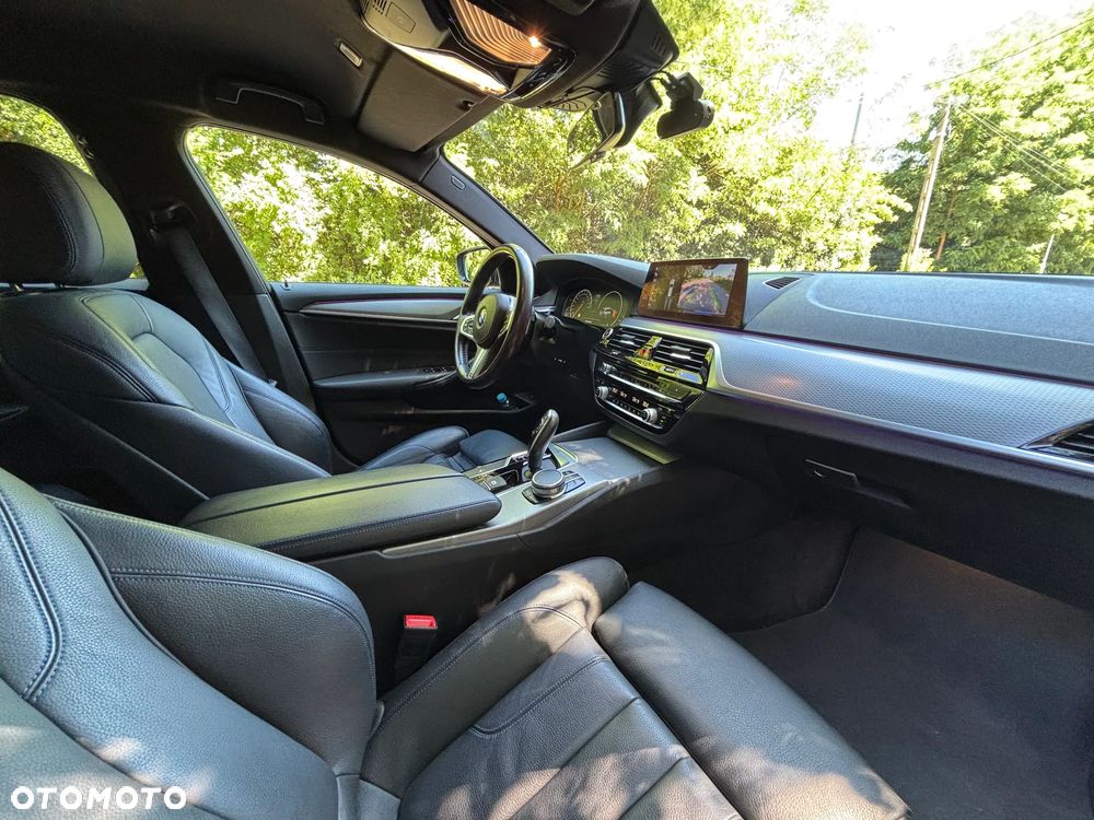 BMW Seria 5 530i M Sport Edition - 8