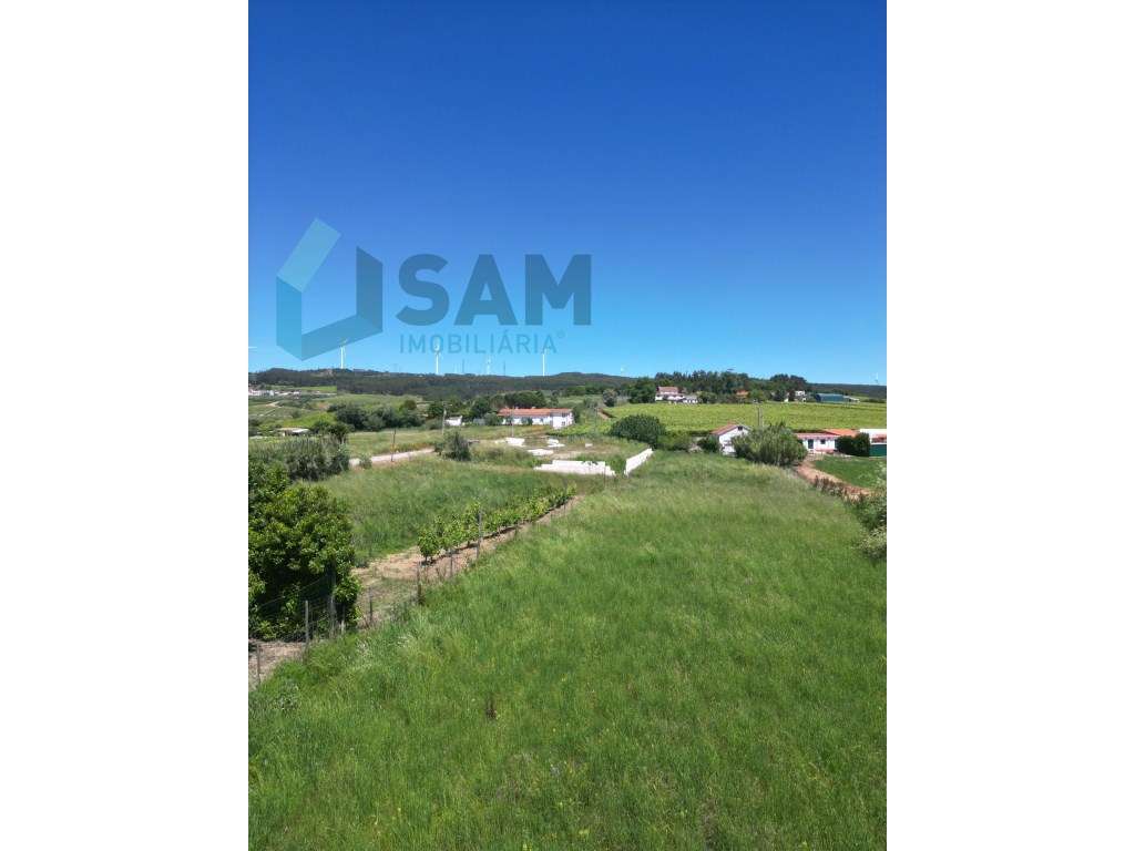 Terreno Urbano com 2500m2 - Grande imagem: 2/13