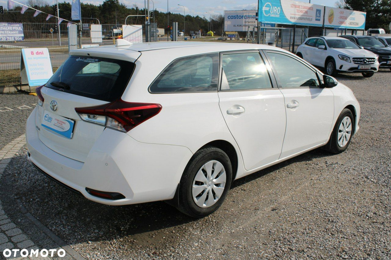 Toyota Auris - 6