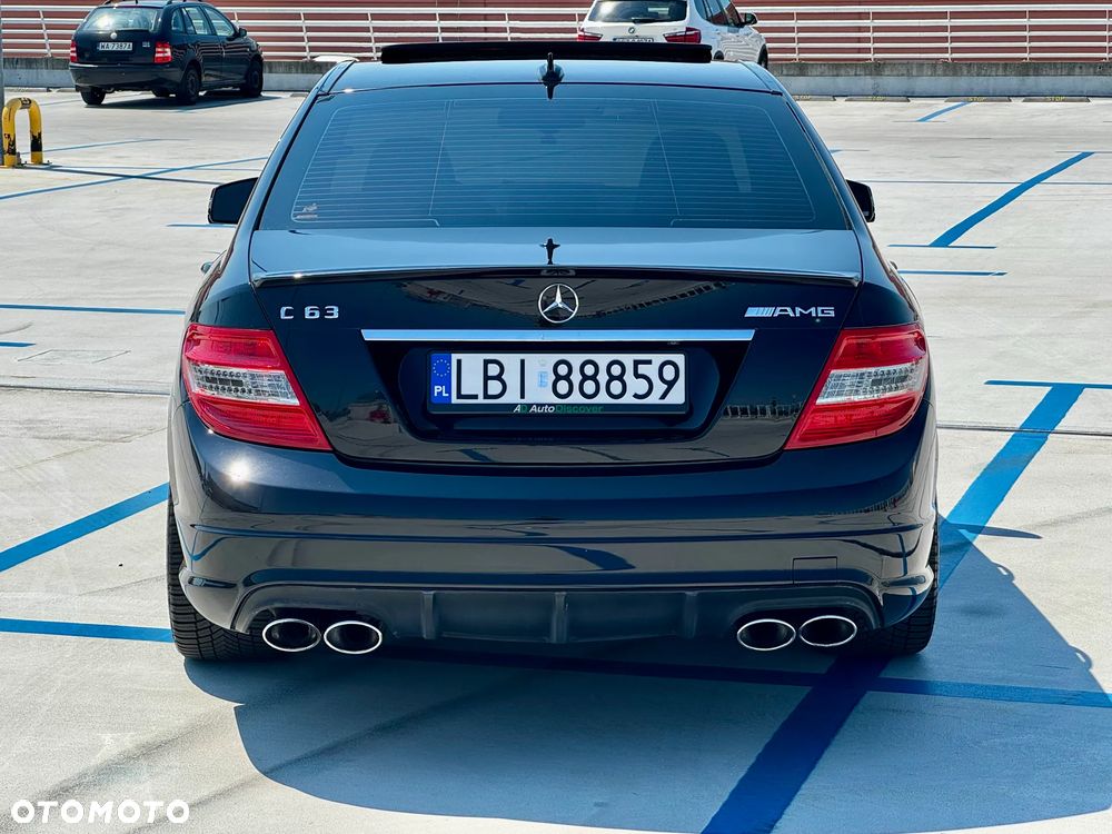 Mercedes-Benz Klasa C 63 AMG - 9