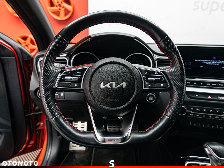 Kia ProCeed 1.6 T-GDI GT DCT - 11