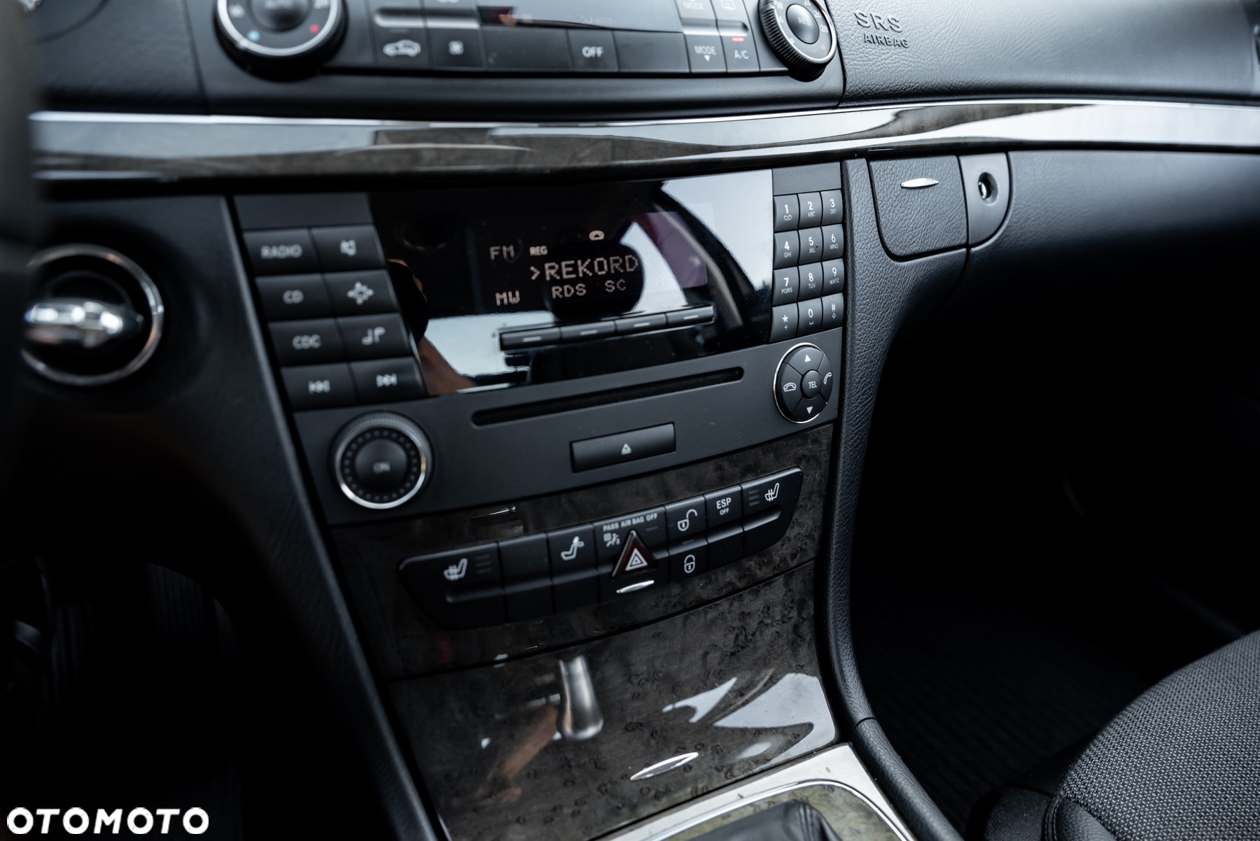Mercedes-Benz Klasa E 200 BlueEFFICIENCY 7G-TRONIC Avantgarde - 30