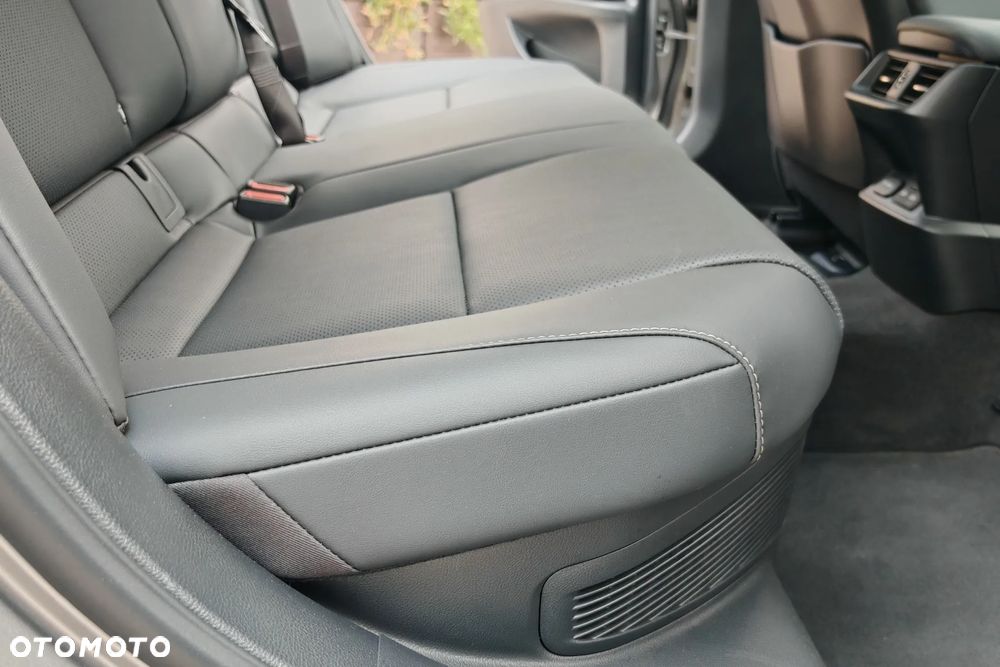 Lexus ES 300h Business Edition - 21
