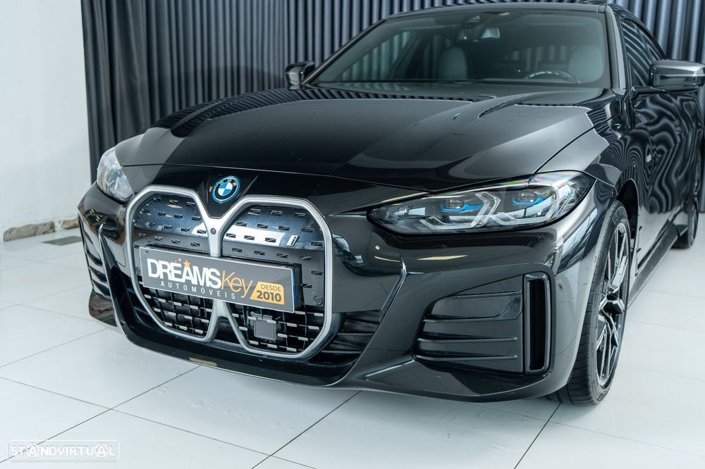 BMW i4 eDrive40 Pack Desportivo M - 18