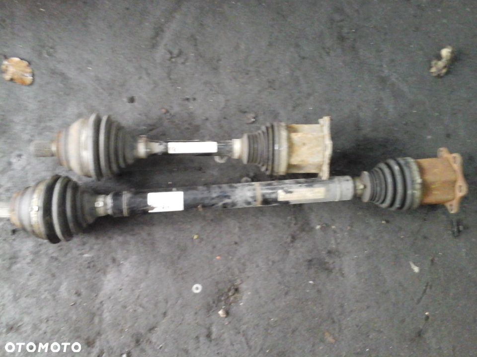 PÓŁOŚ PRAWA LUB LEWA VW PASSAT B7 1K0407271LG 1K0407272QE 2.0tdi