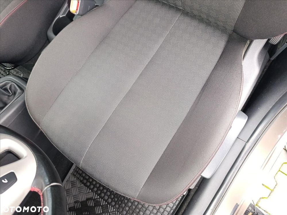 Kia Venga 1.4 CRDi L - 12