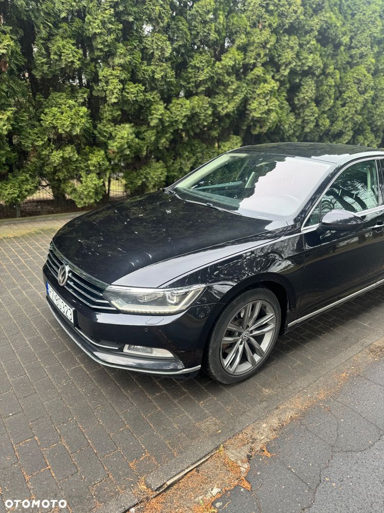 Volkswagen Passat - 4