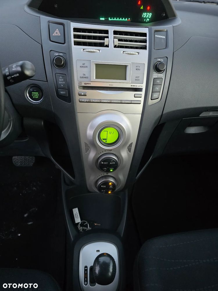 Toyota Yaris 1.3 VVT-i Multi Mode Executive - 19