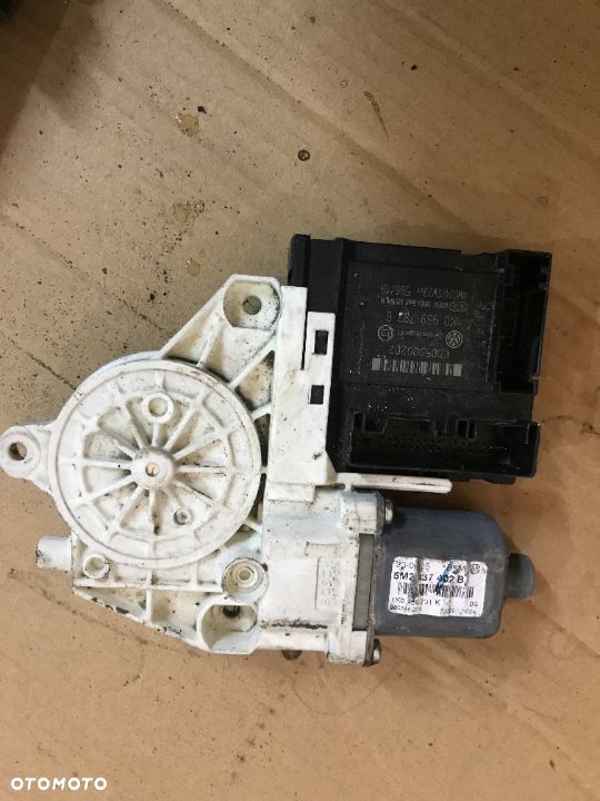 Silniczek lewy VW GOLF V PLUS 1K0959793G  1K0959701K - 1