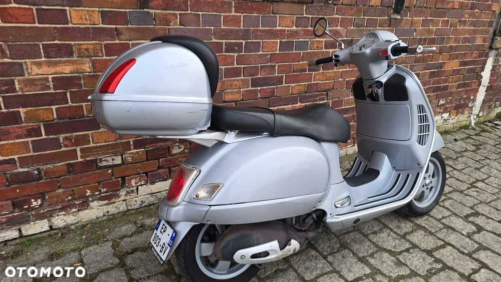 Piaggio Vespa - 30