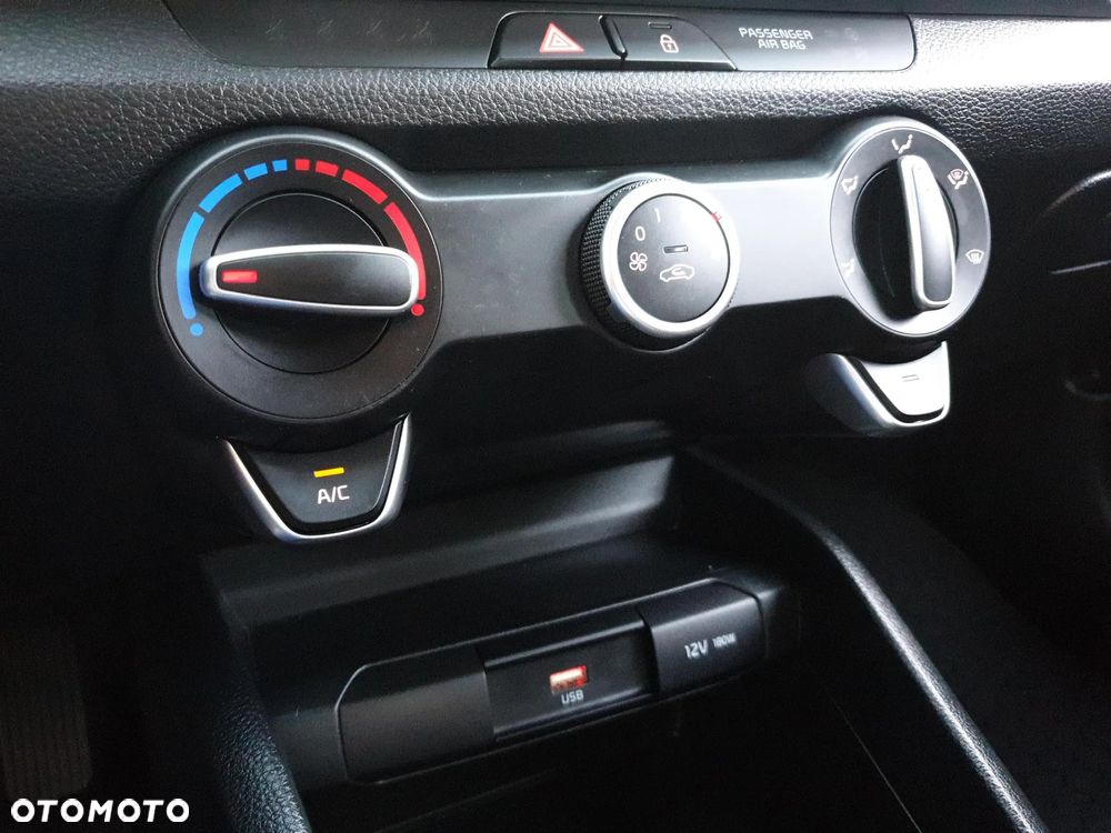 Kia Stonic 1.0 T-GDI M - 30