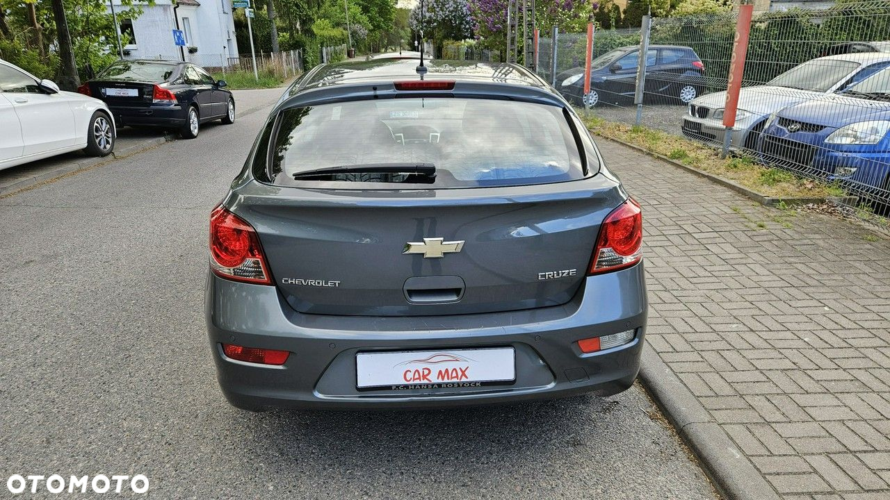 Chevrolet Cruze 1.8 LT - 10