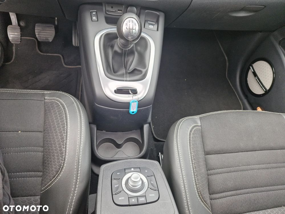 Renault Grand Scenic ENERGY TCe 130 BOSE EDITION - 29