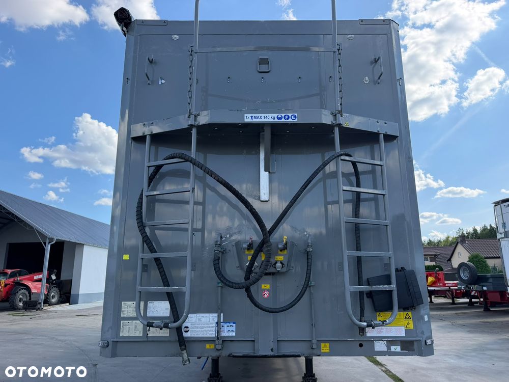 Stas Ruchoma podłoga 94m3 Podłoga 10 mm 2019 rok - 6