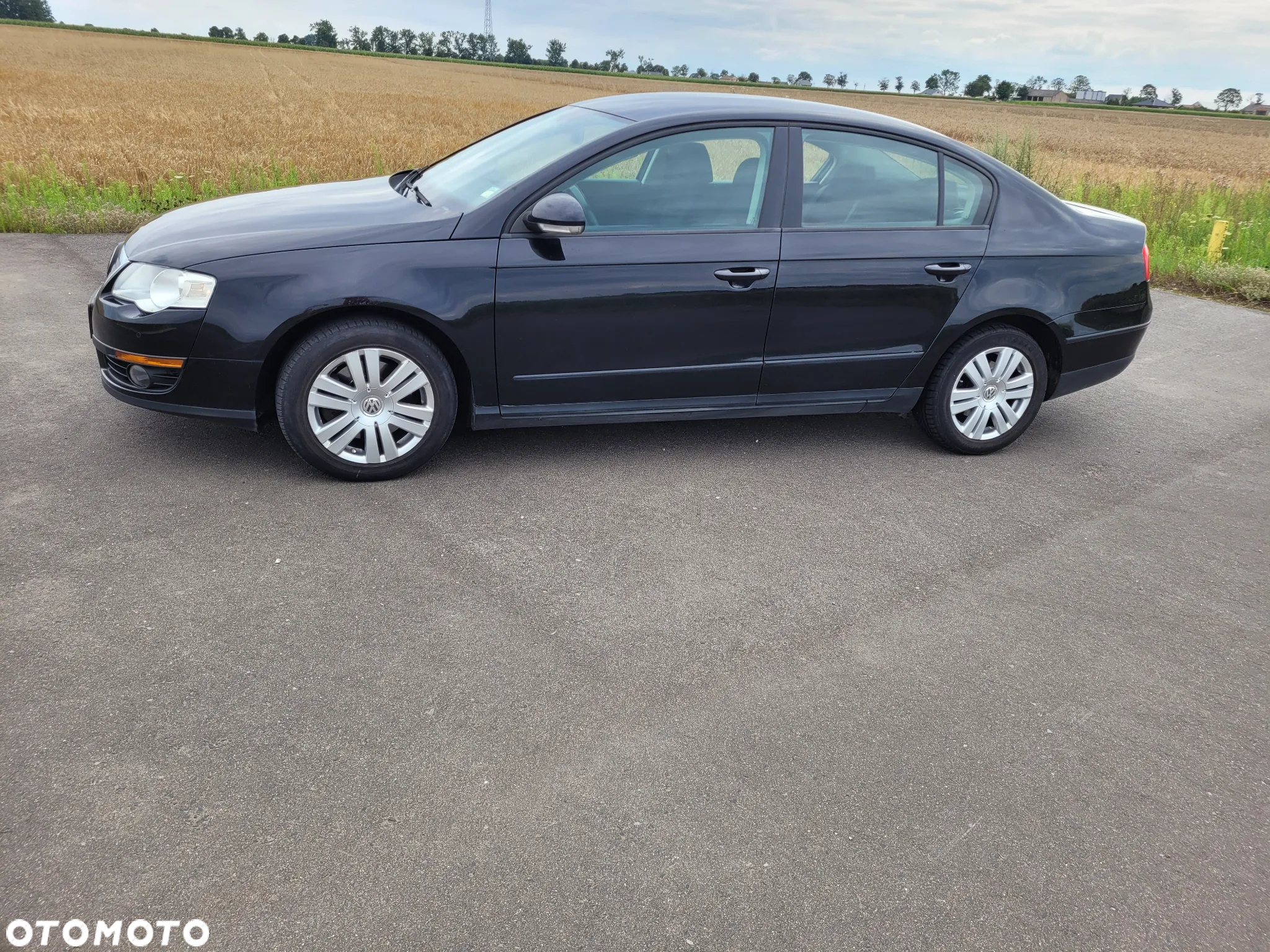 Volkswagen Passat 2.0 TDI DPF Trendline - 3