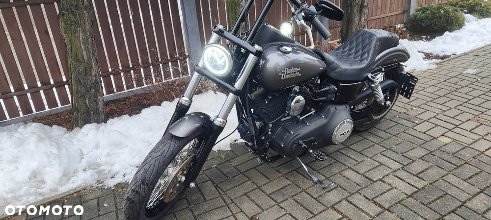Harley-Davidson Dyna Street Bob - 15