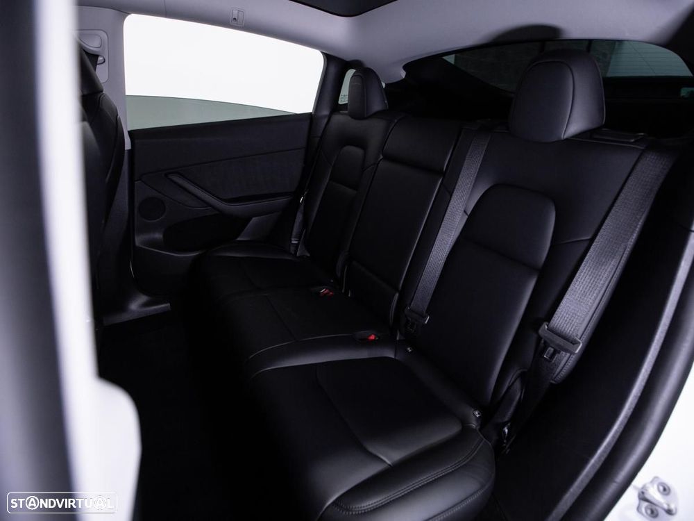Tesla Model Y RWD - 11