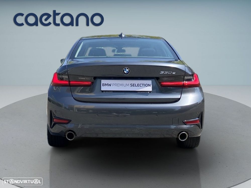 BMW 330 e Auto - 18