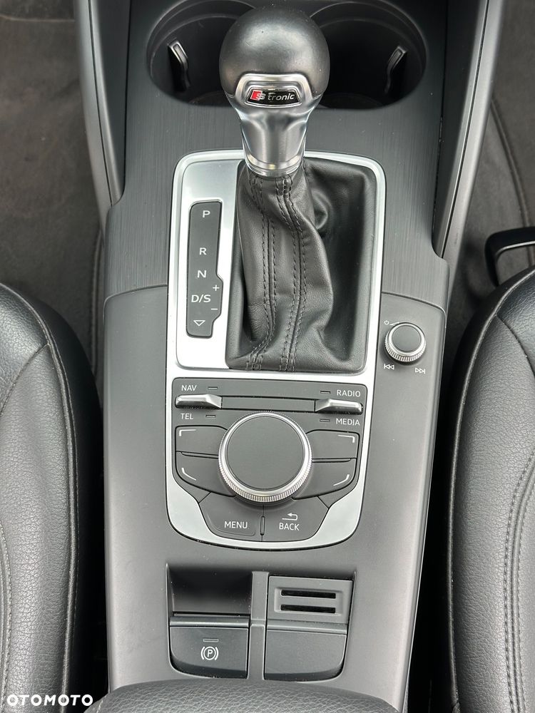 Audi A3 Limousine 2.0 TFSI quattro S tronic design - 19