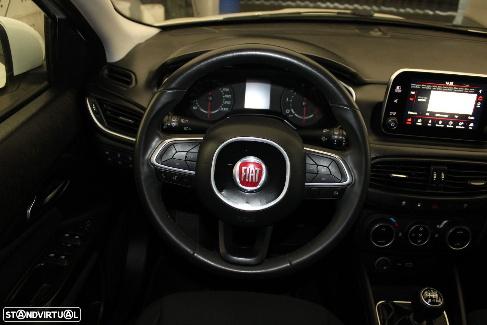Fiat Tipo Station Wagon 1.6 M-Jet Lounge - 10