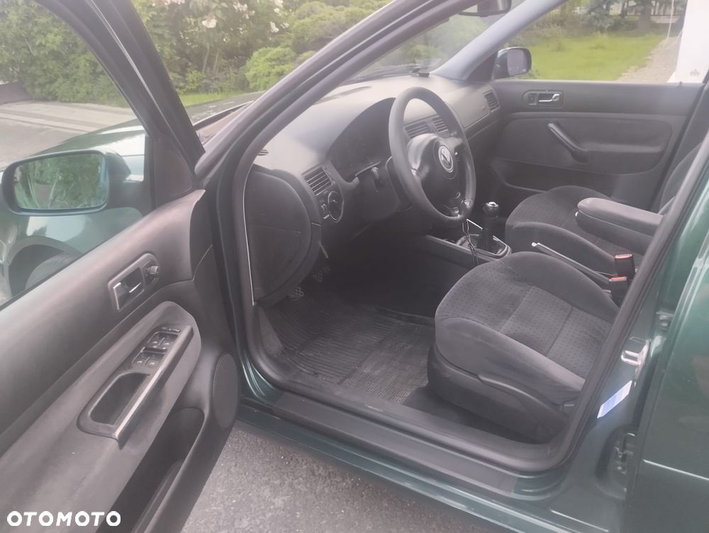 Volkswagen Bora 1.9 TDI - 13