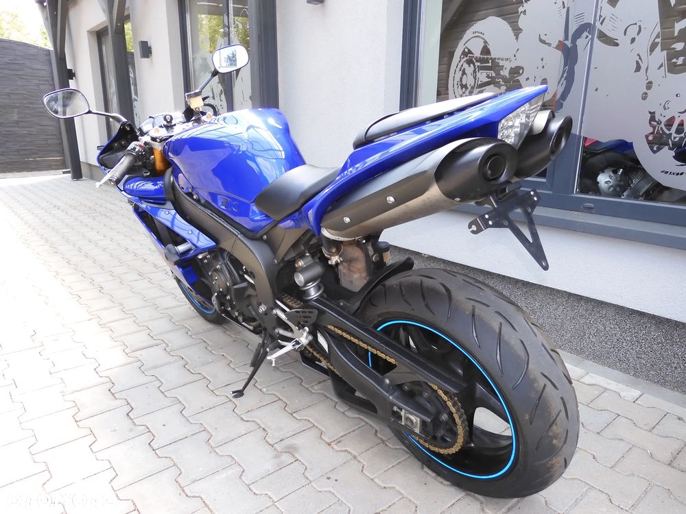 Yamaha R1 - 31