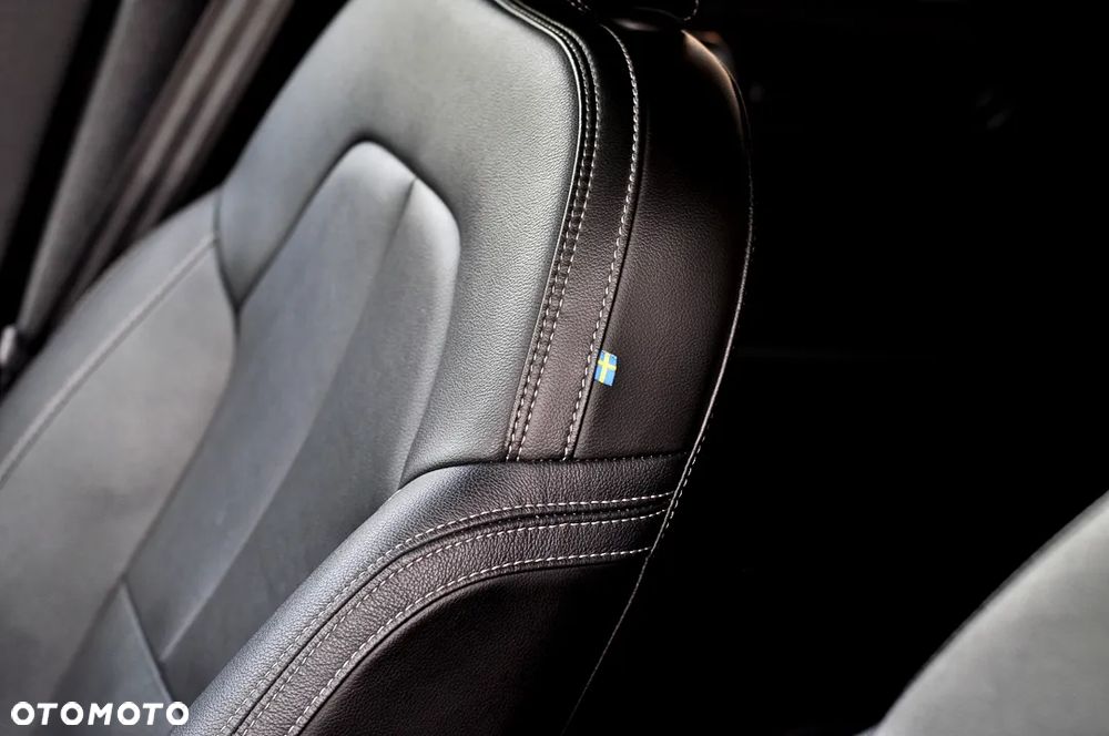 Volvo XC 40 T3 Momentum - 19