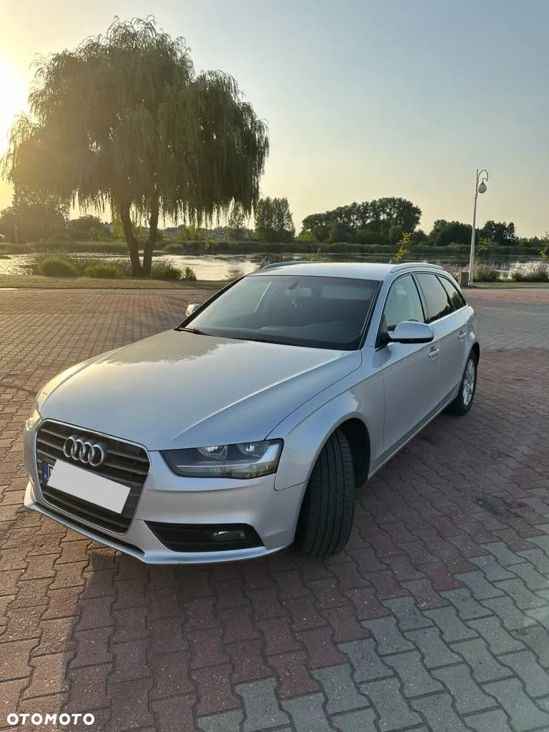 Audi A4 Avant 2.0 TDI DPF Ambiente - 2