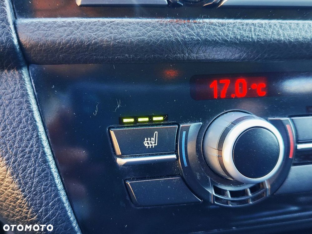 BMW Seria 5 520d - 30