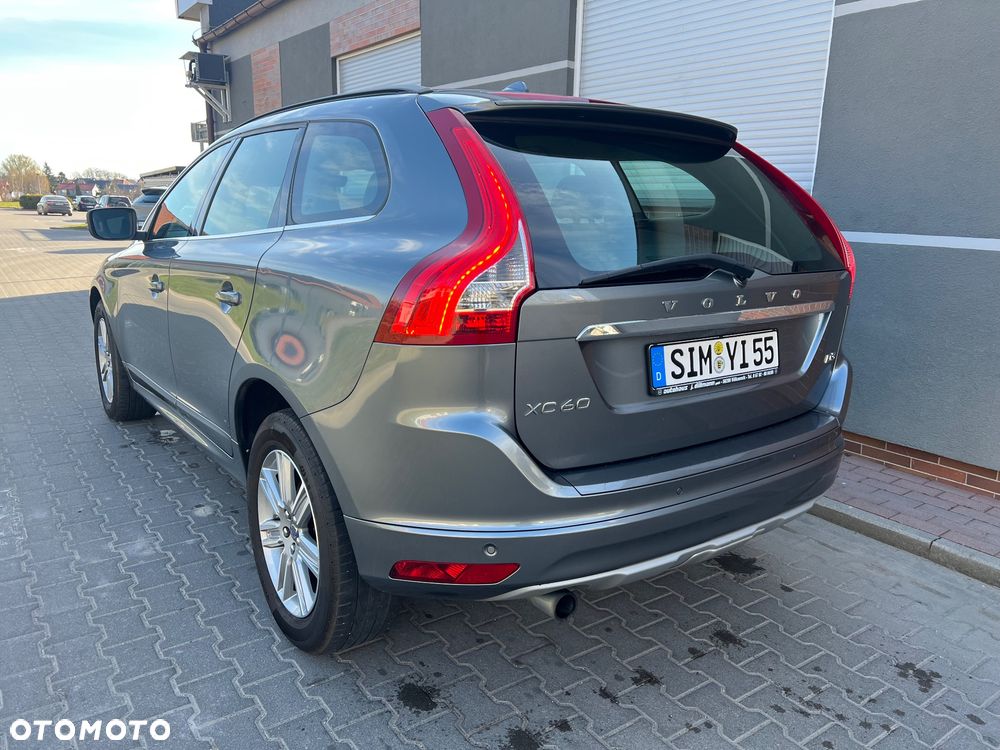 Volvo XC 60 D3 Geartronic Momentum - 22