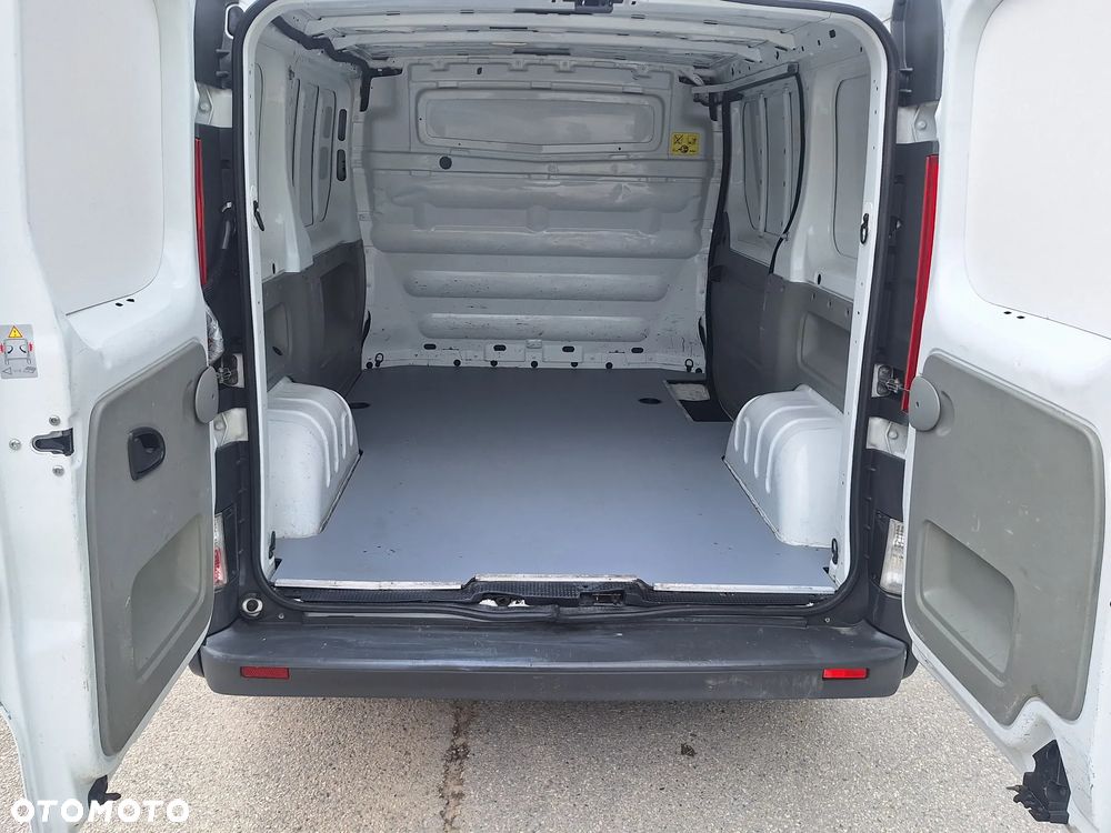 Opel Vivaro - 12