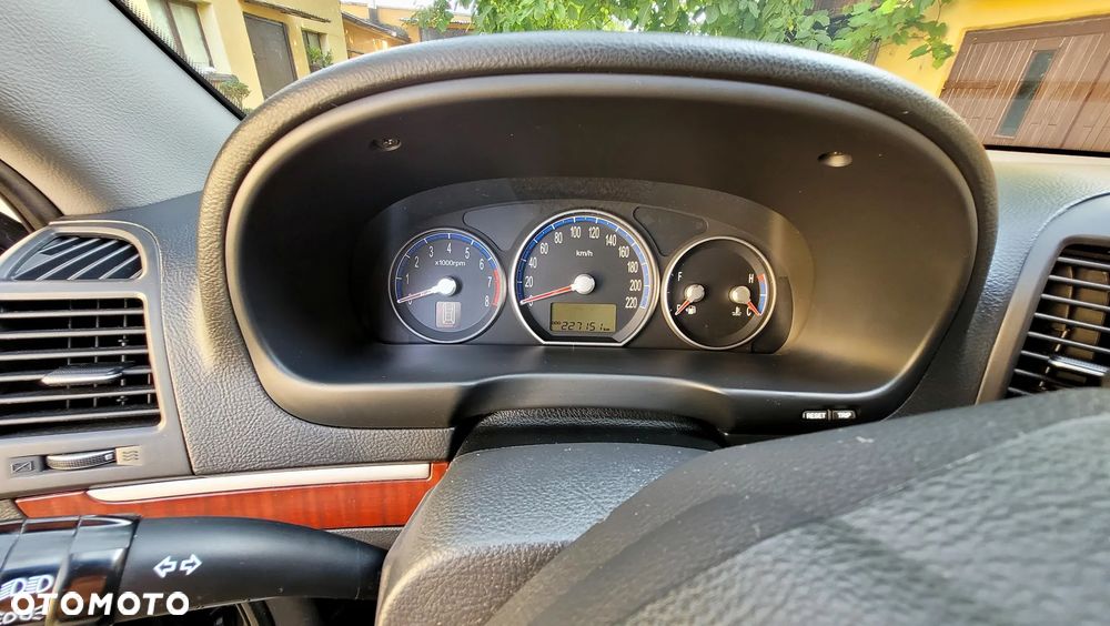 Hyundai Santa Fe 2.7 V6 2WD GLS - 24