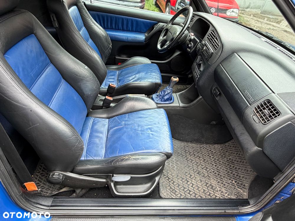 Volkswagen Golf 1.6 - 16